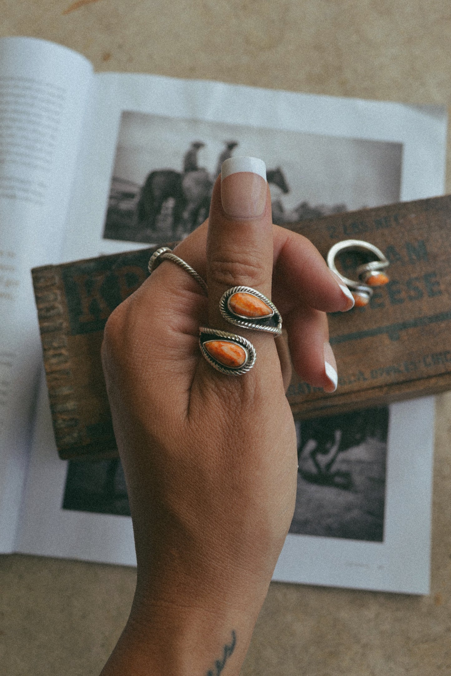 The Envoltura Adjustable Ring in Spiny