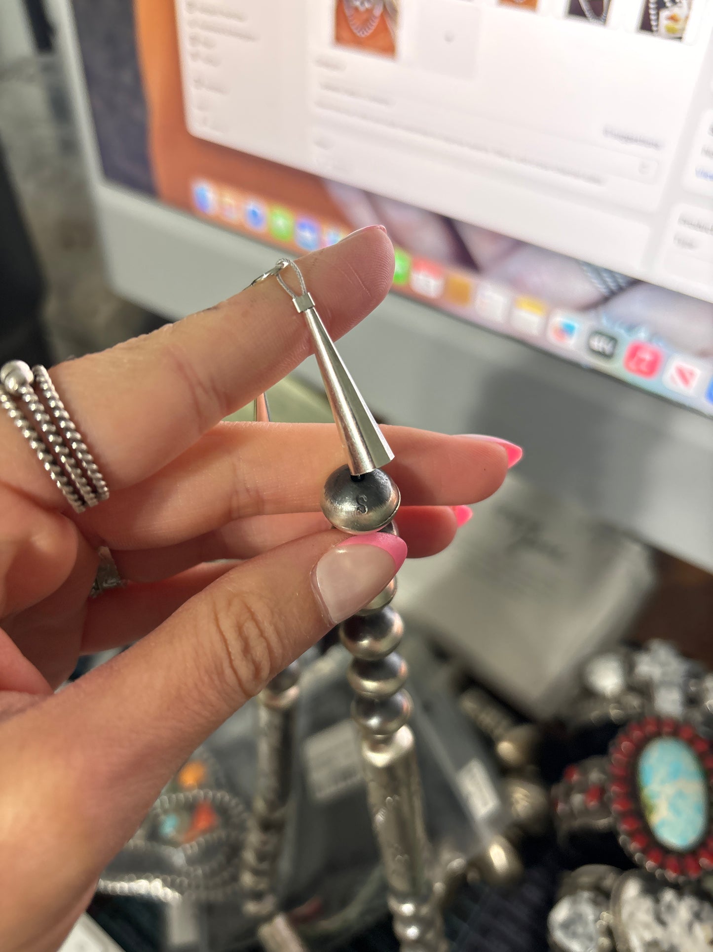 The Frisco 30" Navajo Pearl Set