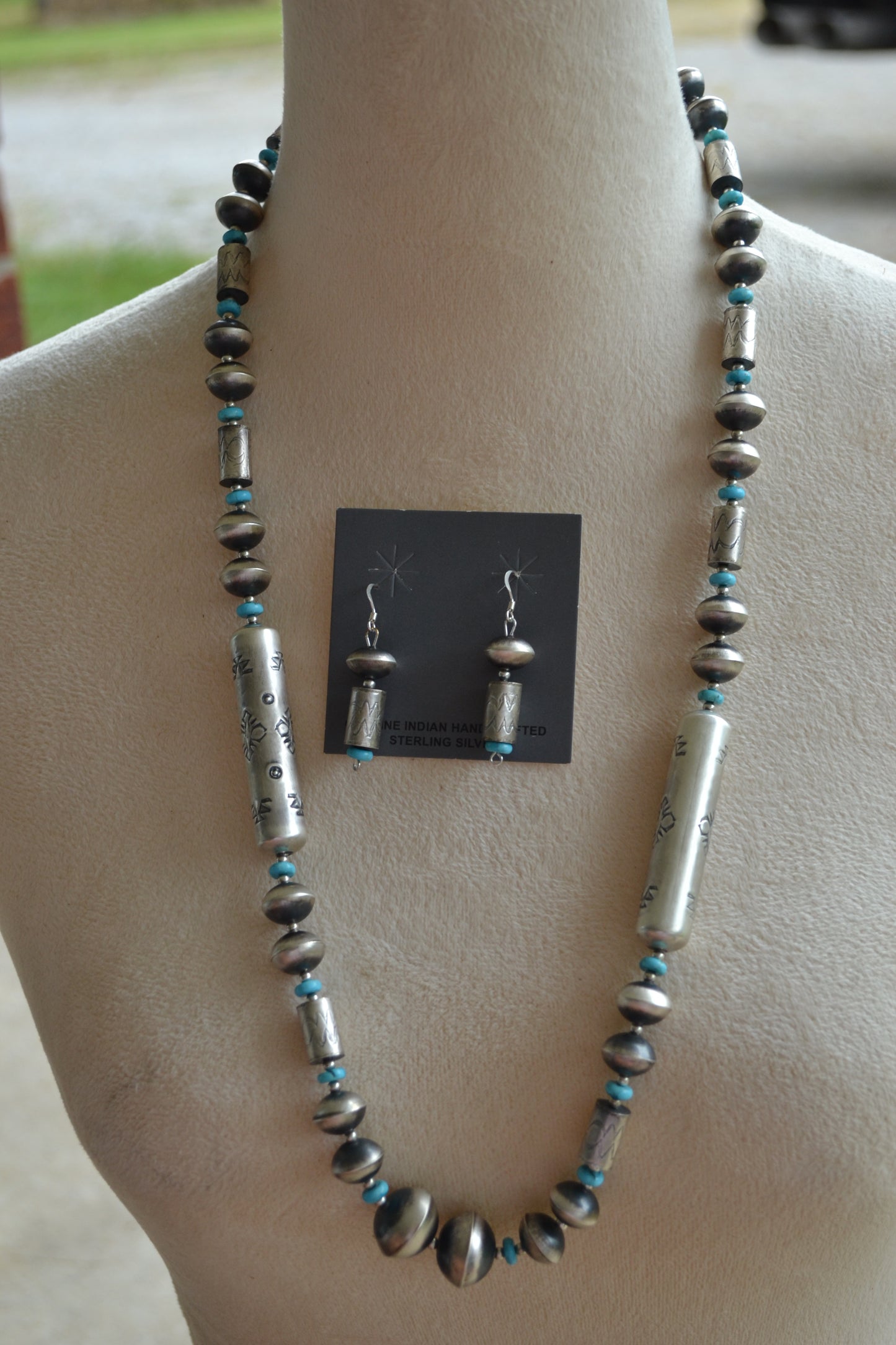 The Lydia 28" Navajo Pearl Set