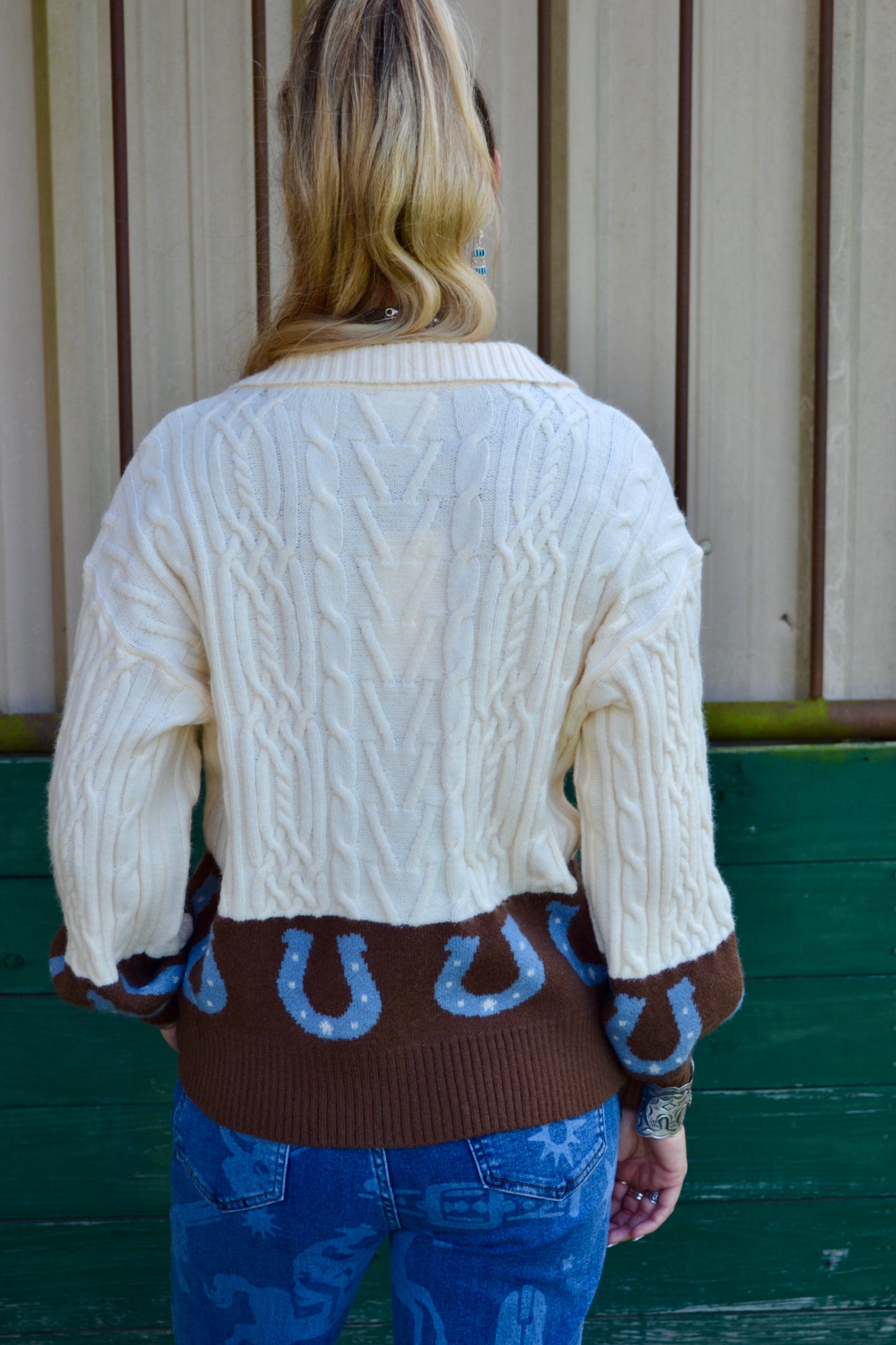 Horseshoe cardigan