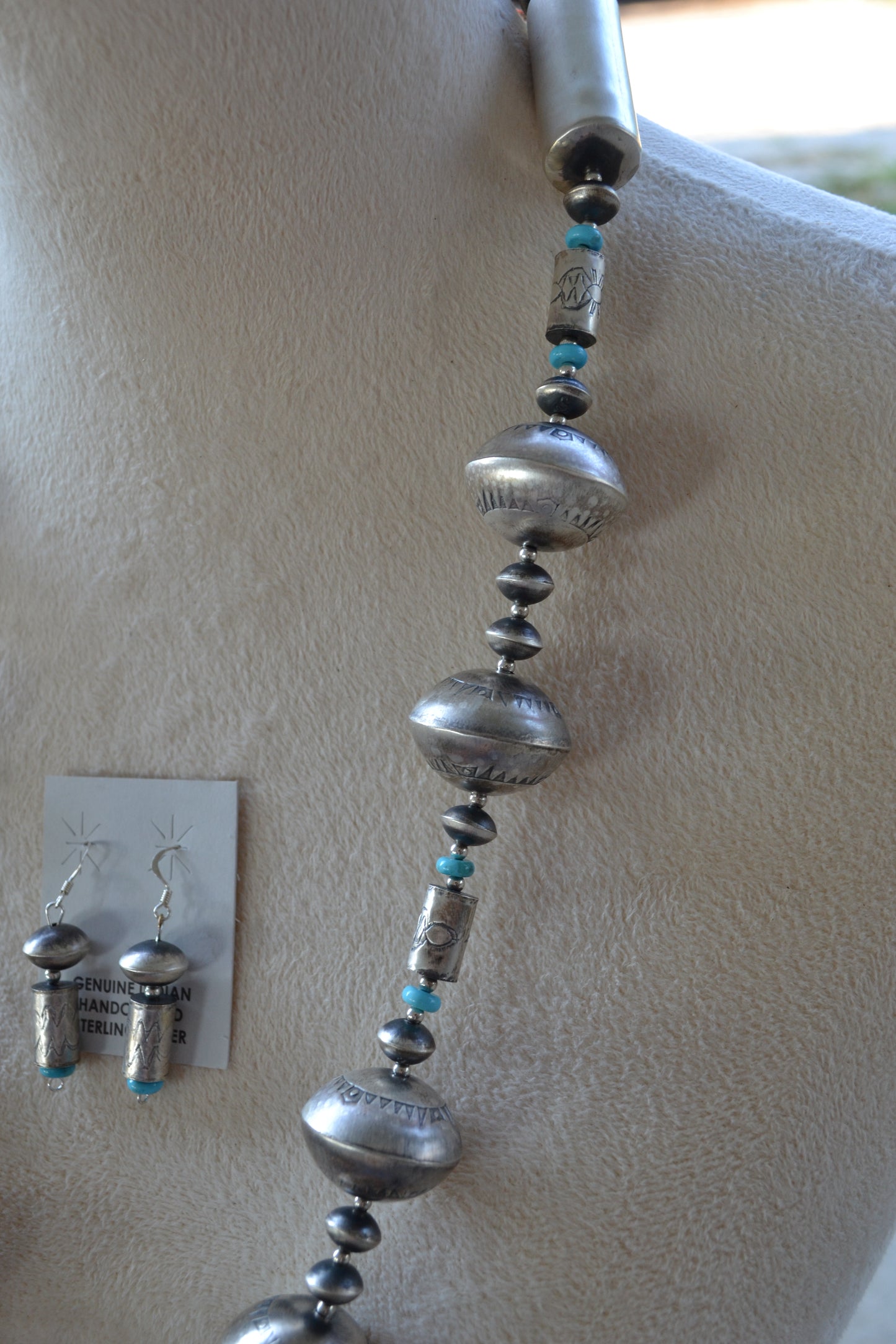 The Stonewall 32" Navajo Pearl Set