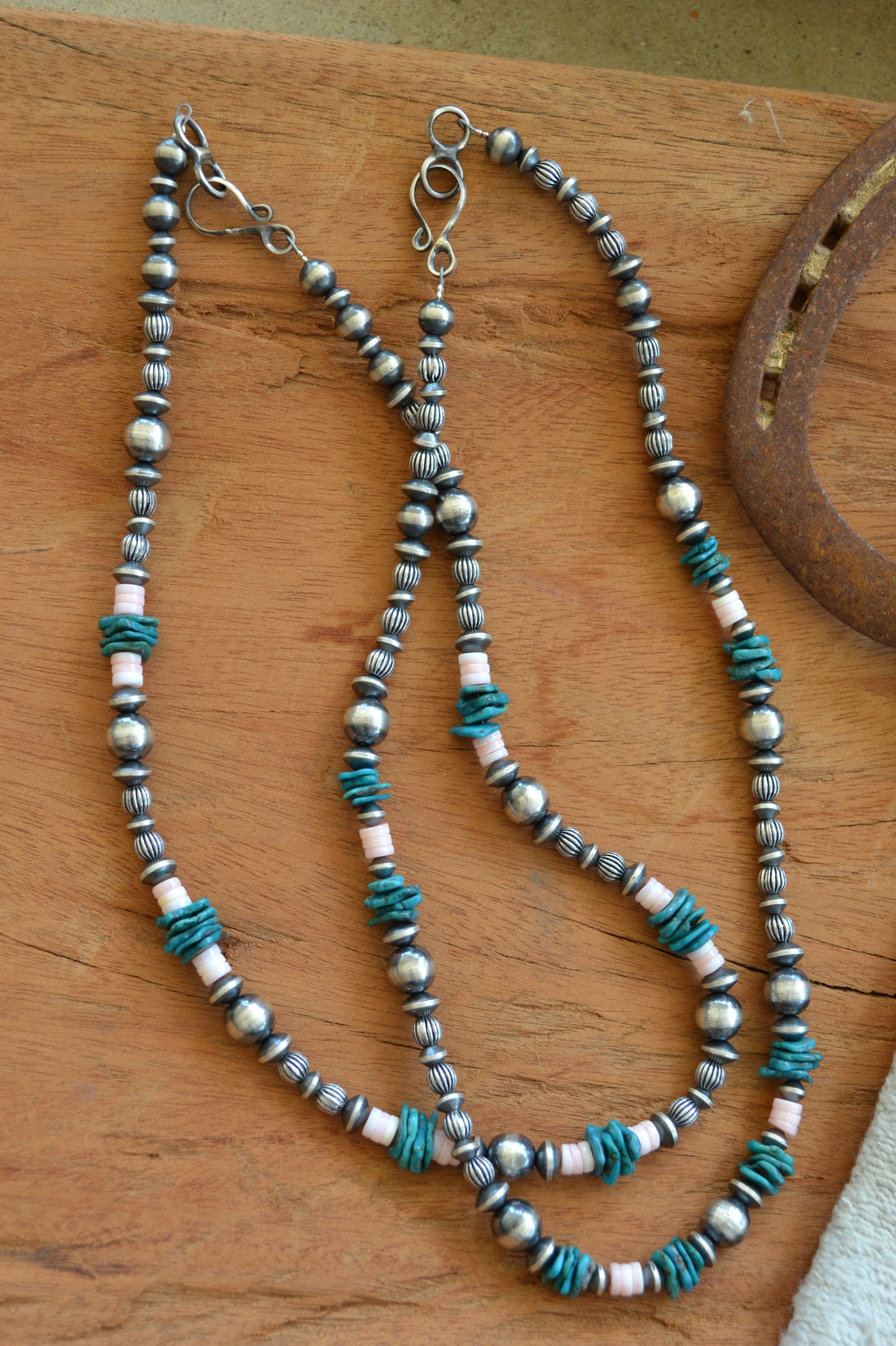 The Lander 21" Graduated Pearls