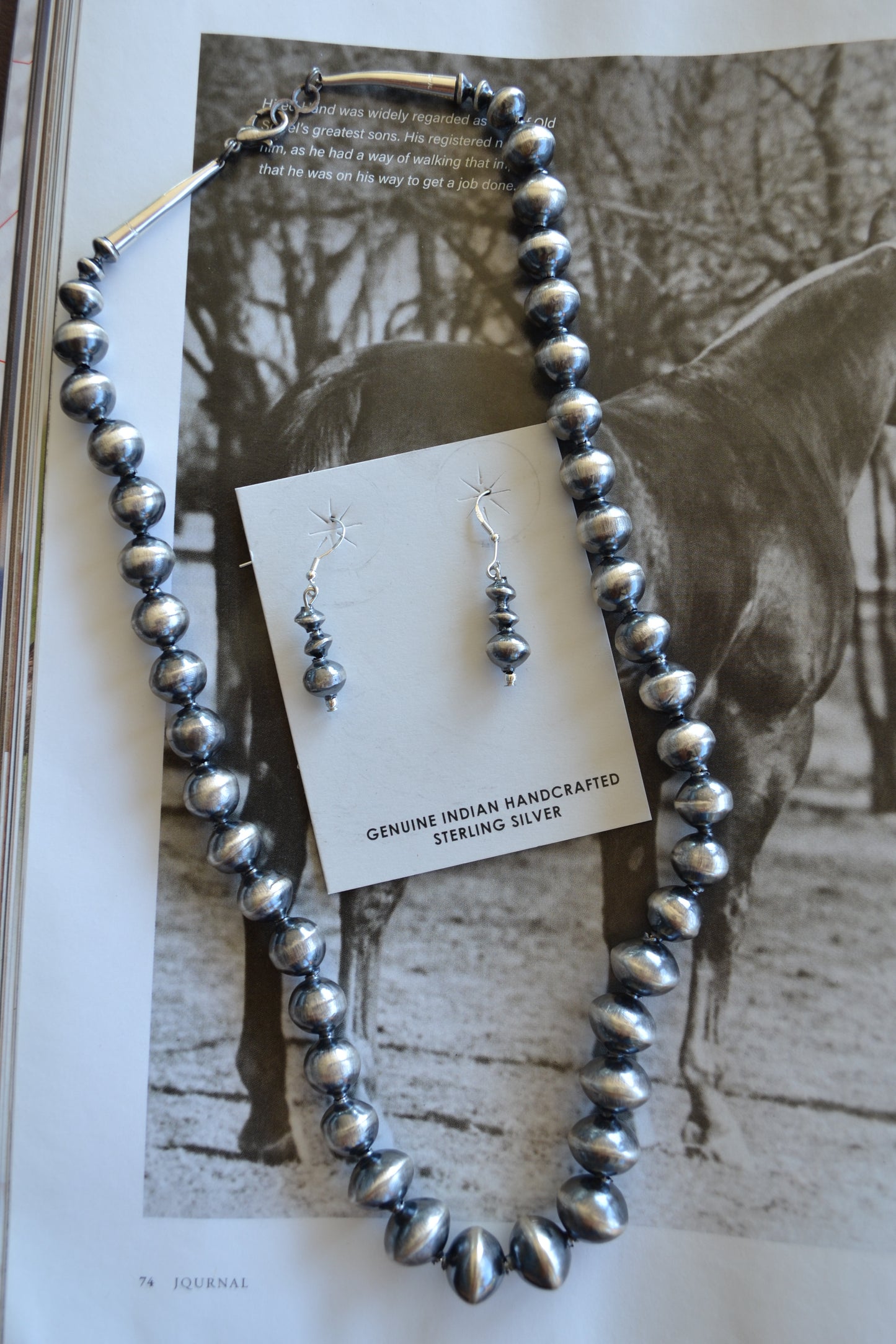 The Maverick 20" Navajo Pearl Set