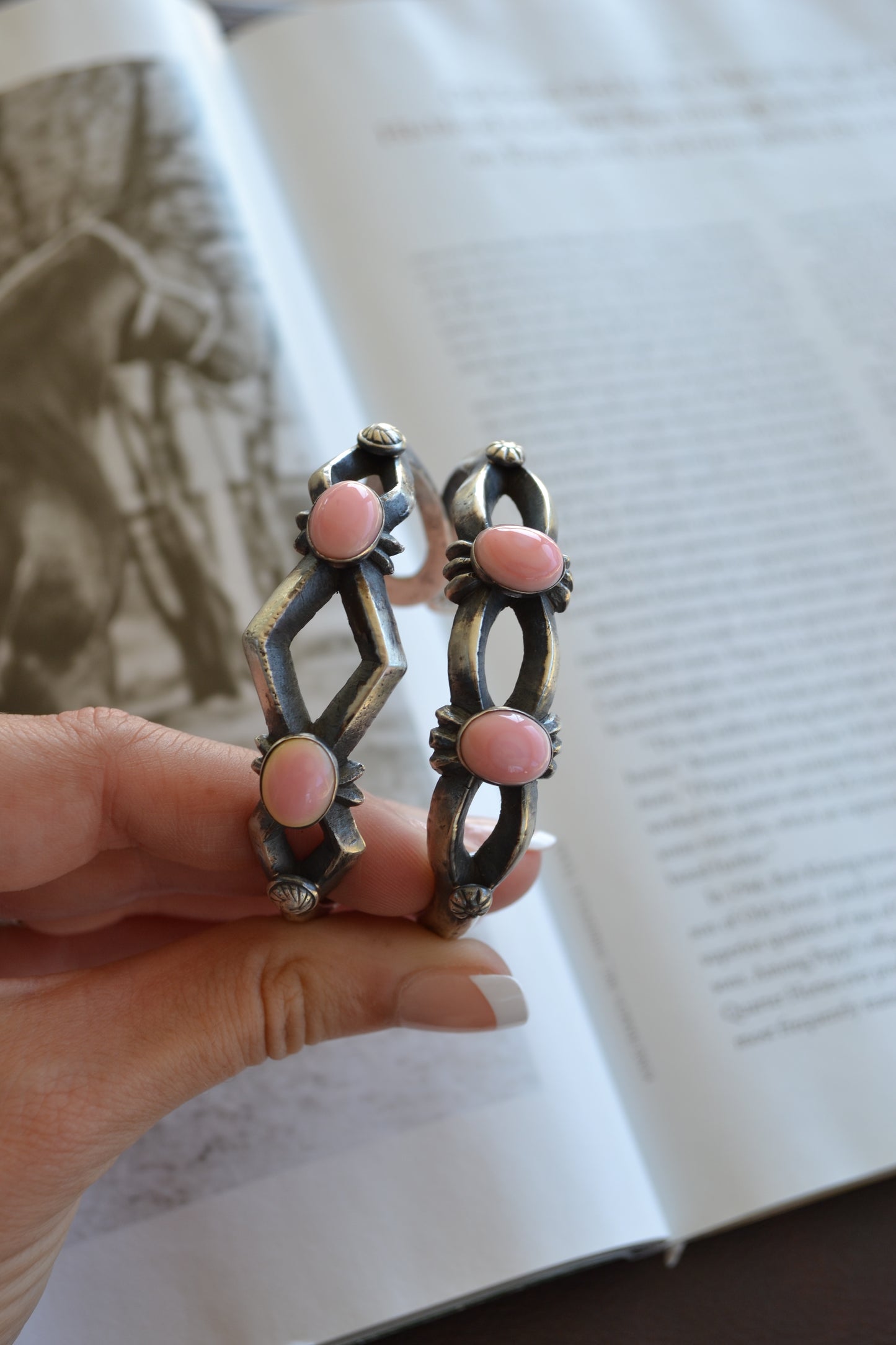 Chimney Butte pink conch cuff