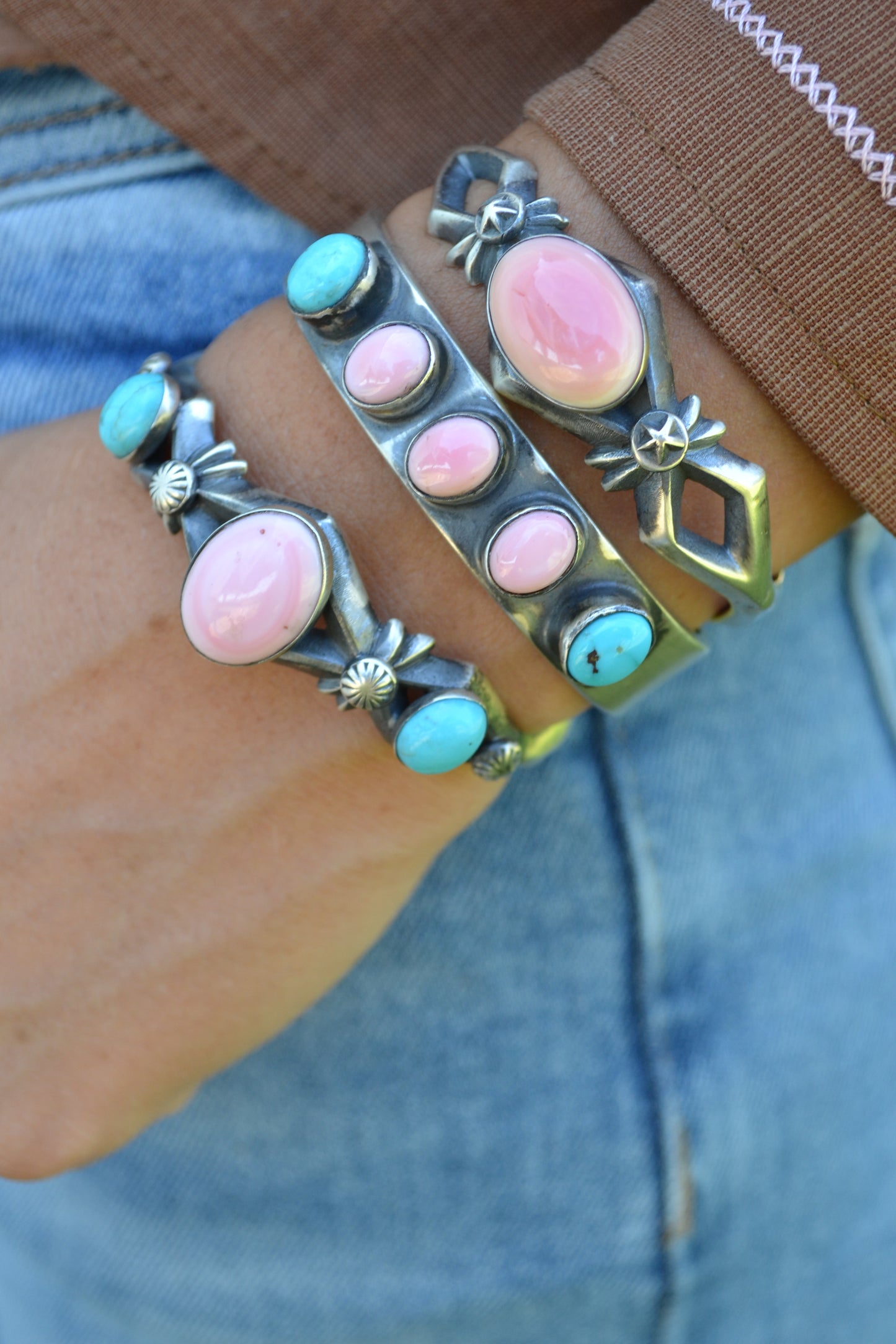 The Westport Single Stone Pink Conch Cuff