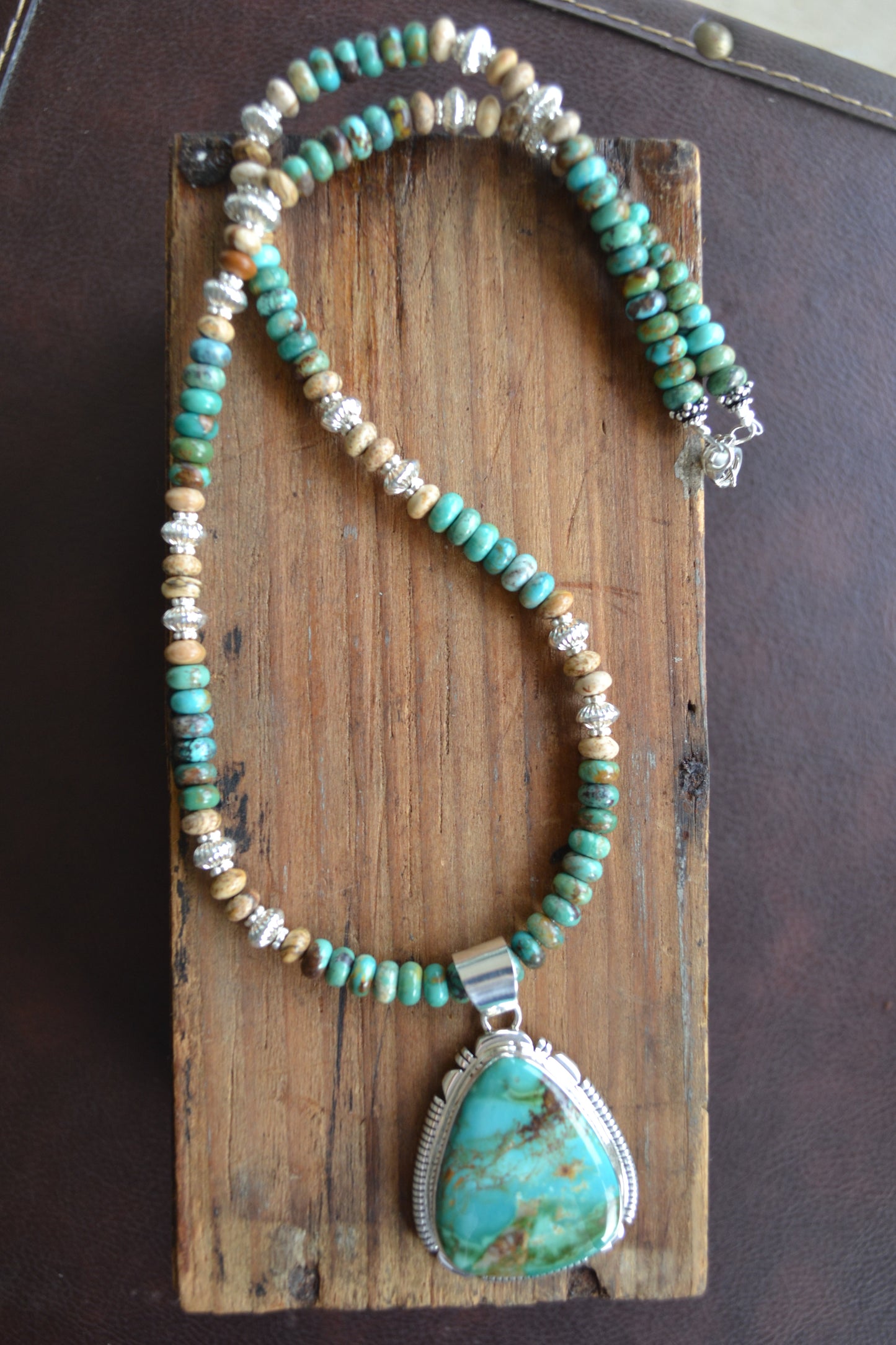 The Elnora Necklace