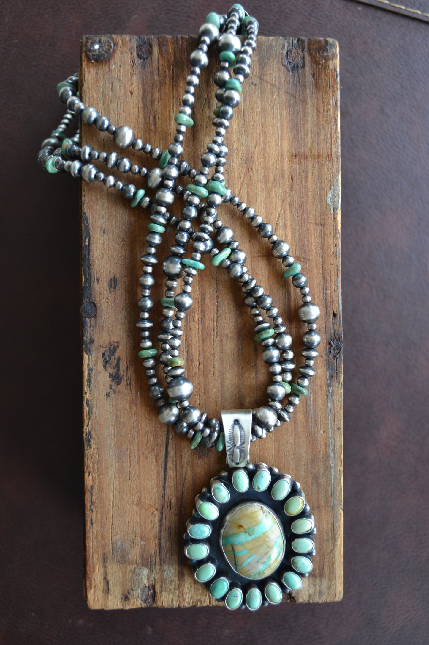The Calla Necklace