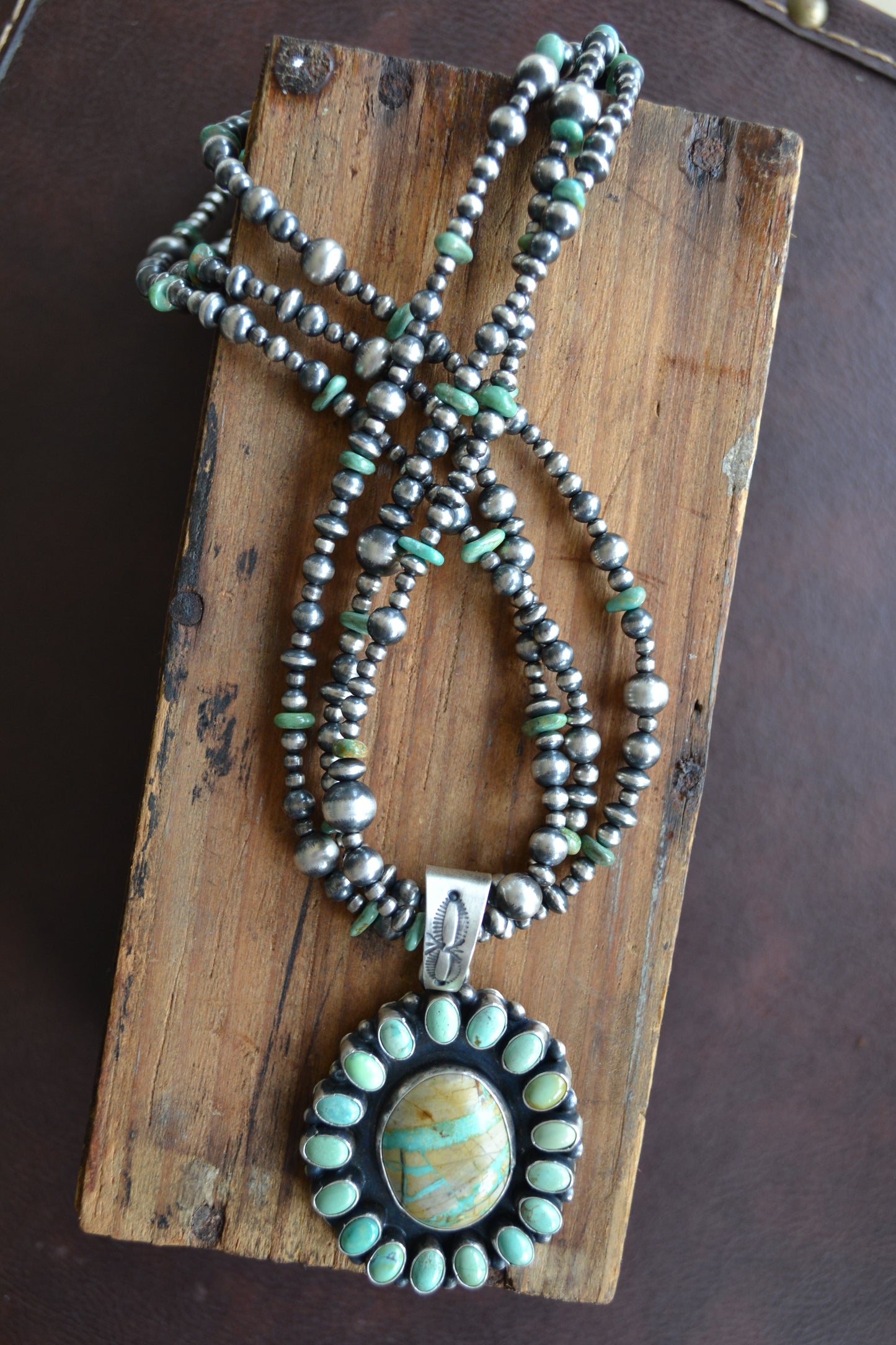 The Calla Necklace