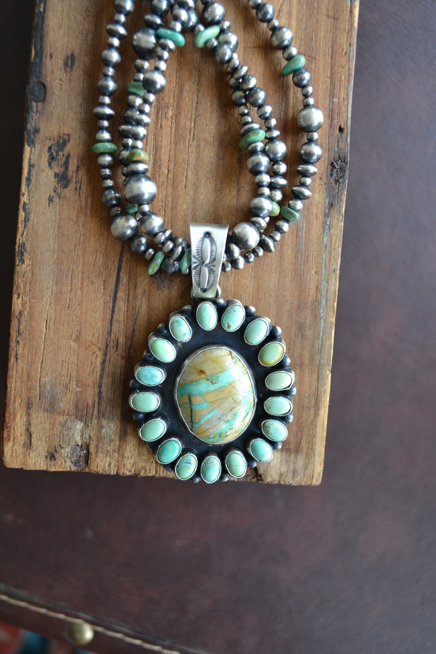 The Calla Necklace