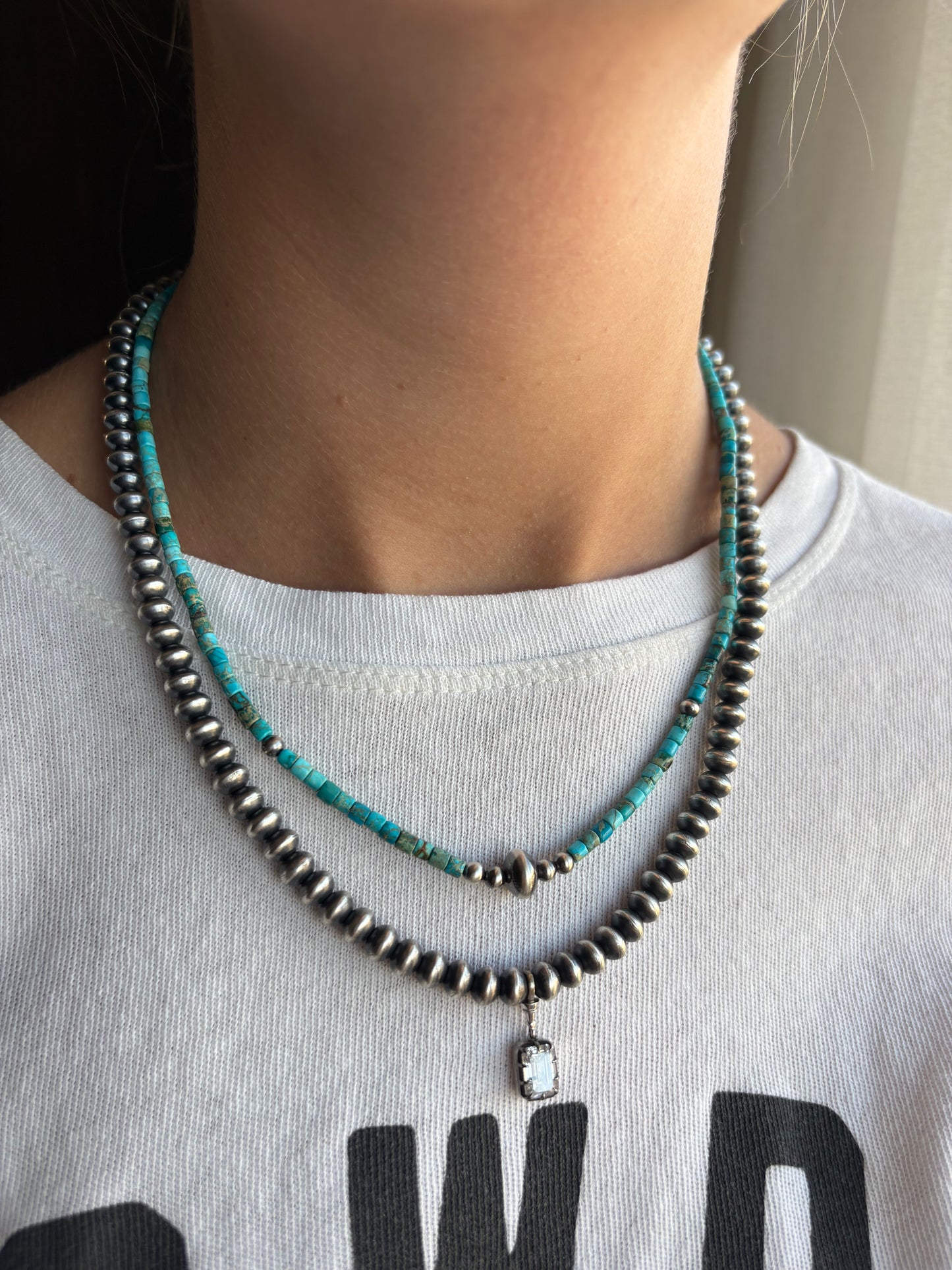 MARKET FIND #47 - 18" TURQ HEISHI & SAUCER PEARL NECKLACE