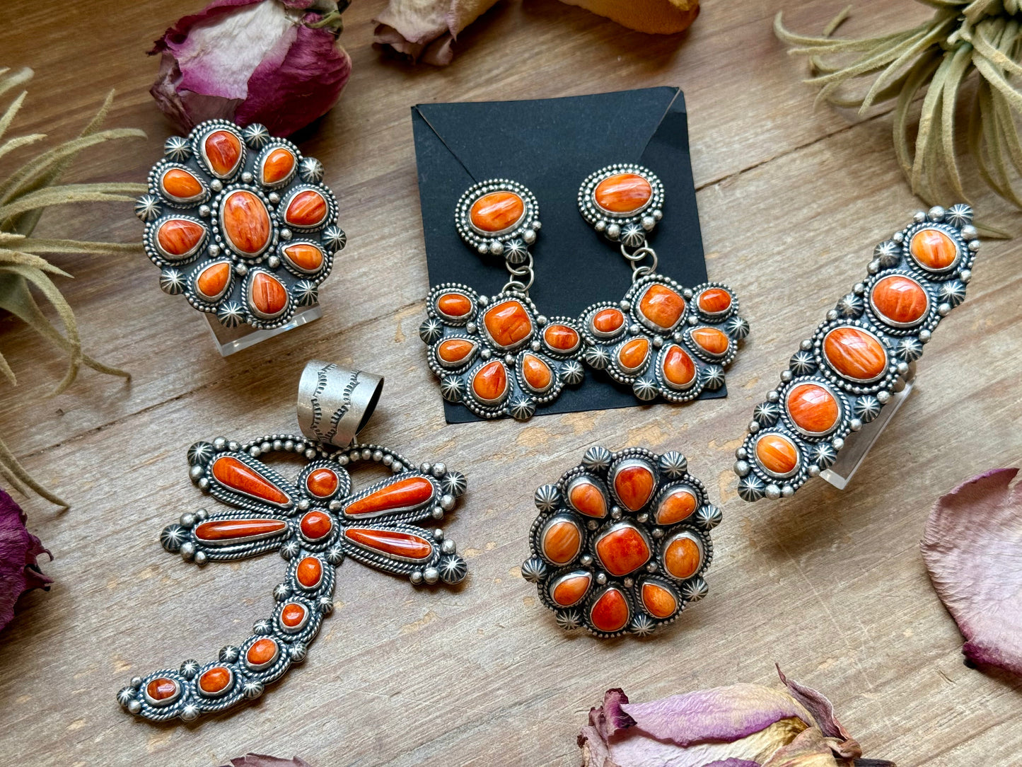 Sterling Silver Orange Spiny Oyster Mosaic Cluster Ring Size 7.5, Artist Shay Pfeiffer