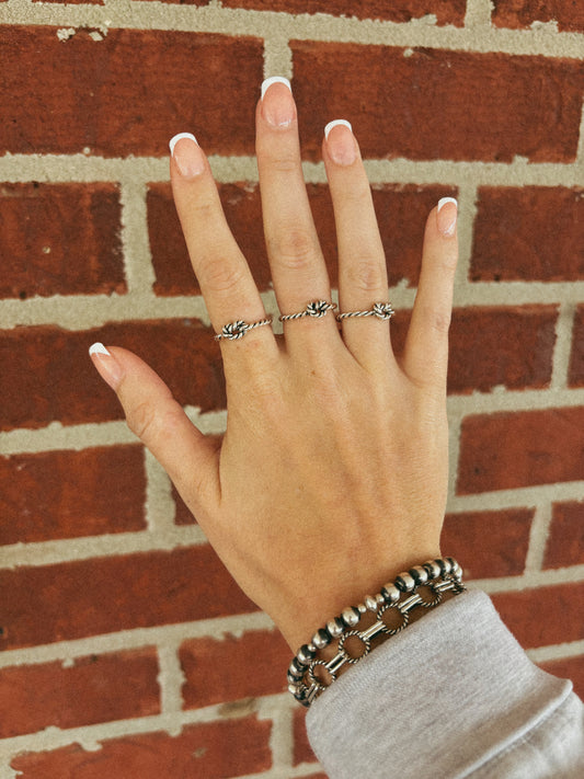 The Nudo Ring SIZE 8