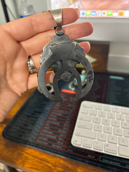 The Gennesse Pendant