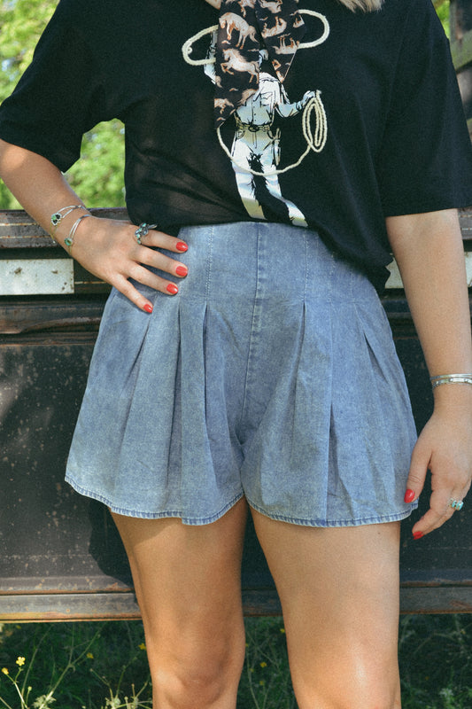 Pleated denim elastic shorts 