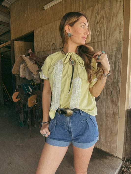 Short sleeve lace top 