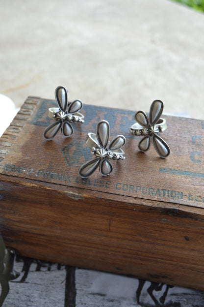 The Driggs Dragonfly Adjustable Ring