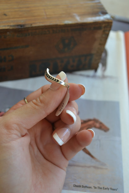 The Vee Ring