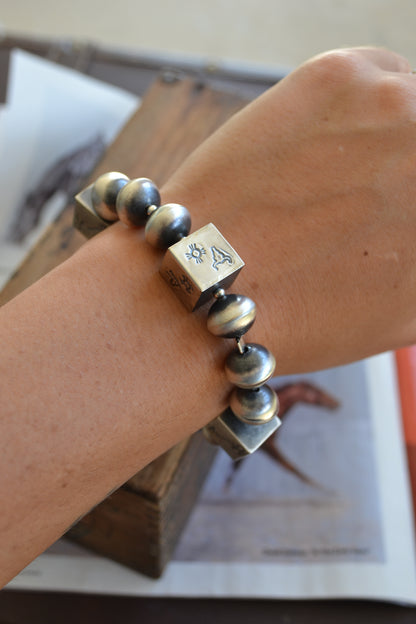 The Livy 14mm Navajo Stretch Bracelet