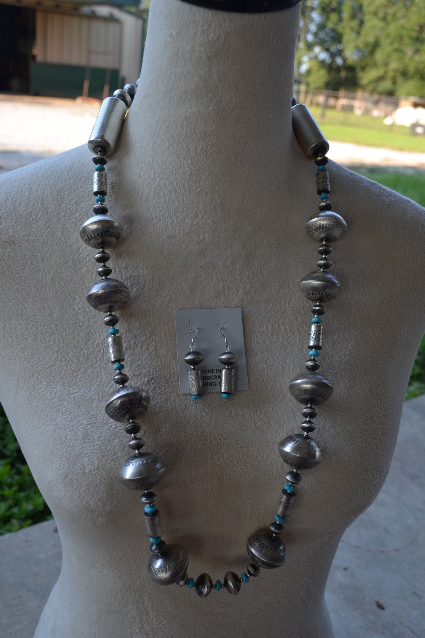 The Stonewall 32" Navajo Pearl Set