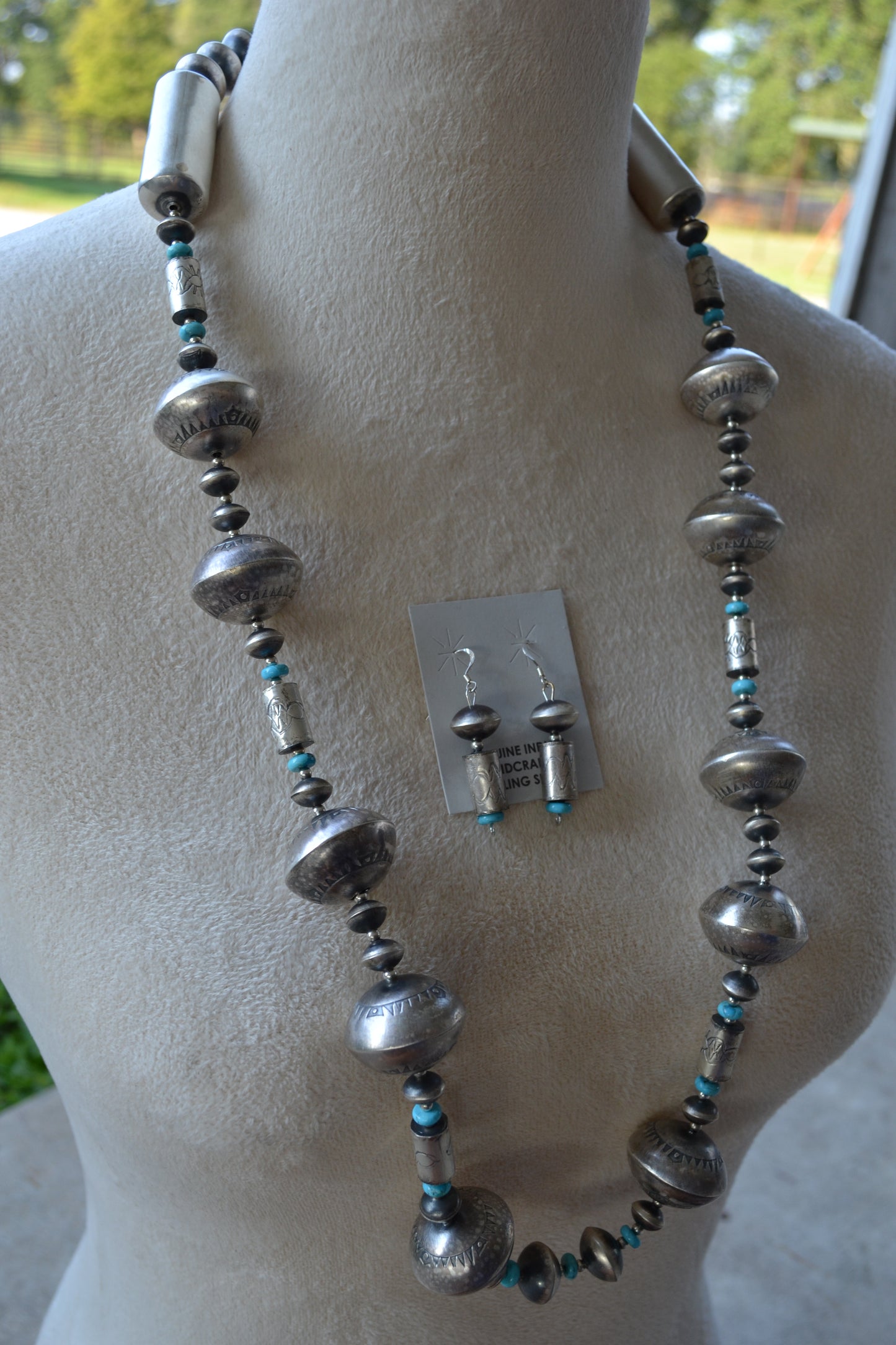 The Stonewall 32" Navajo Pearl Set