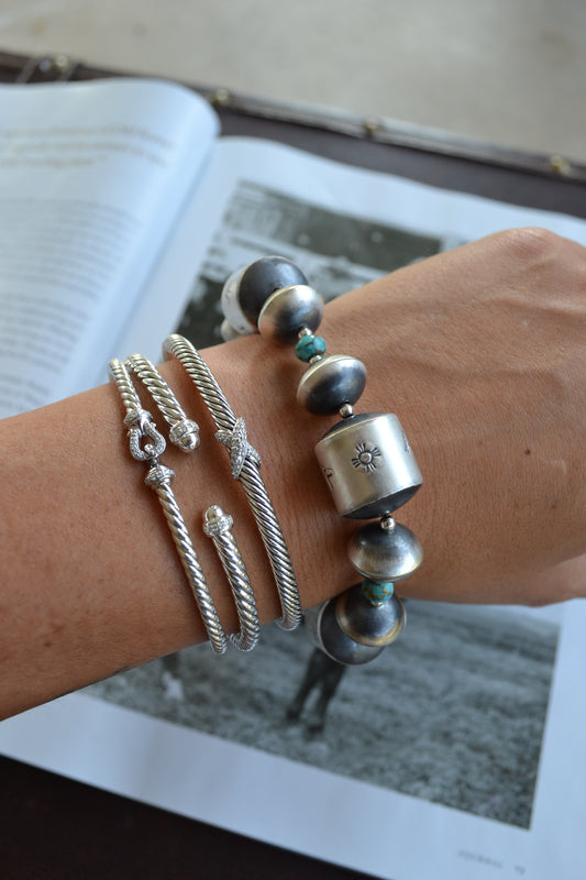 The Emmy 14mm Navajo Pearl Stretch Bracelet with Turquoise