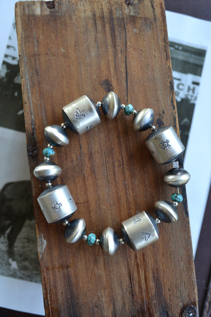 The Emmy 14mm Navajo Pearl Stretch Bracelet with Turquoise