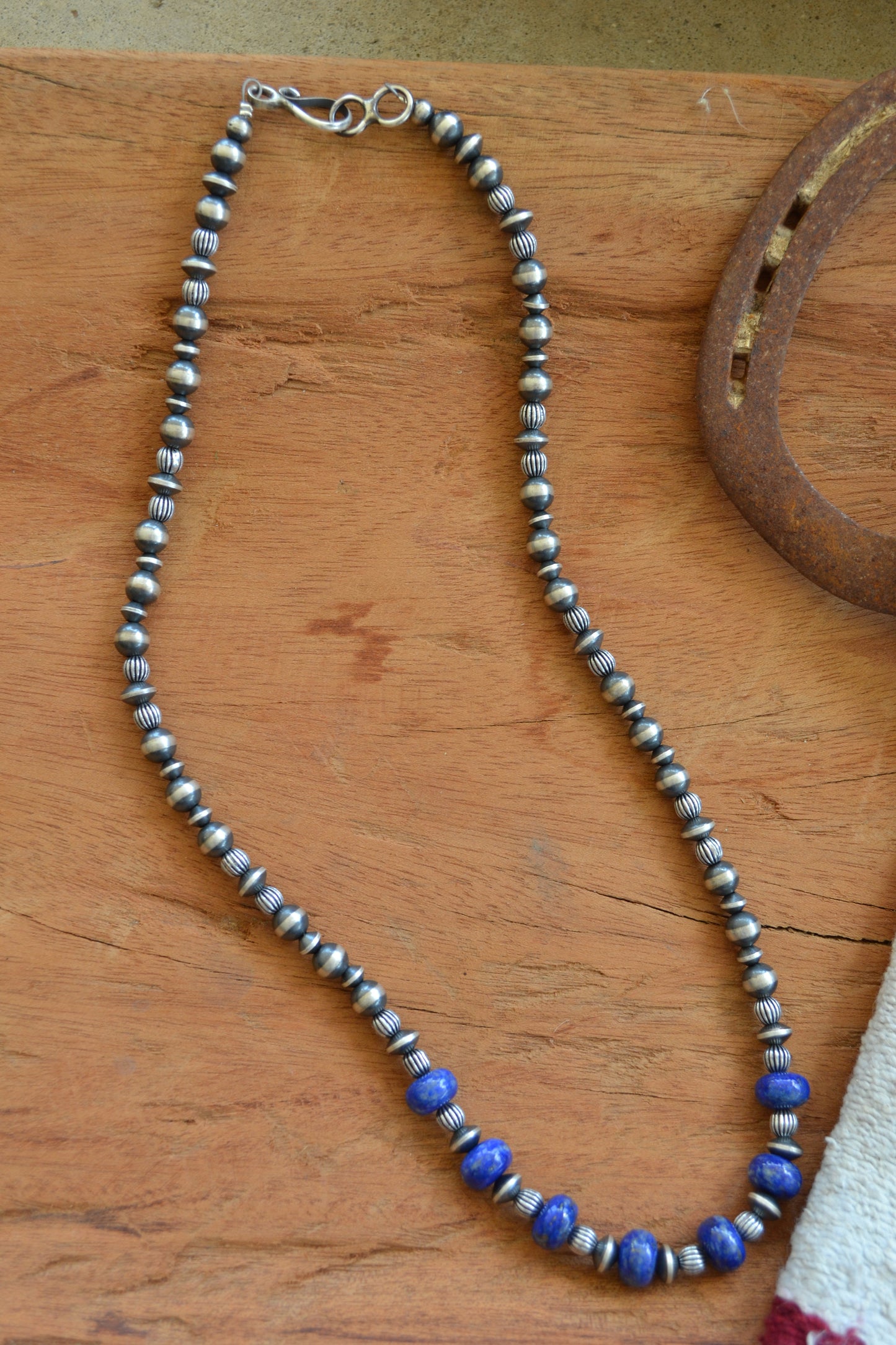 The Orno Lapis 8mm Graduated Pearls