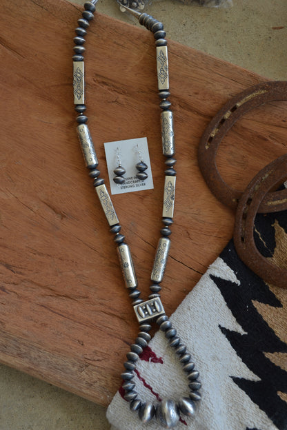 The Crowley 36" Navajo Pearl Jacla Set