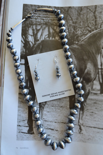 The Maverick 20" Navajo Pearl Set