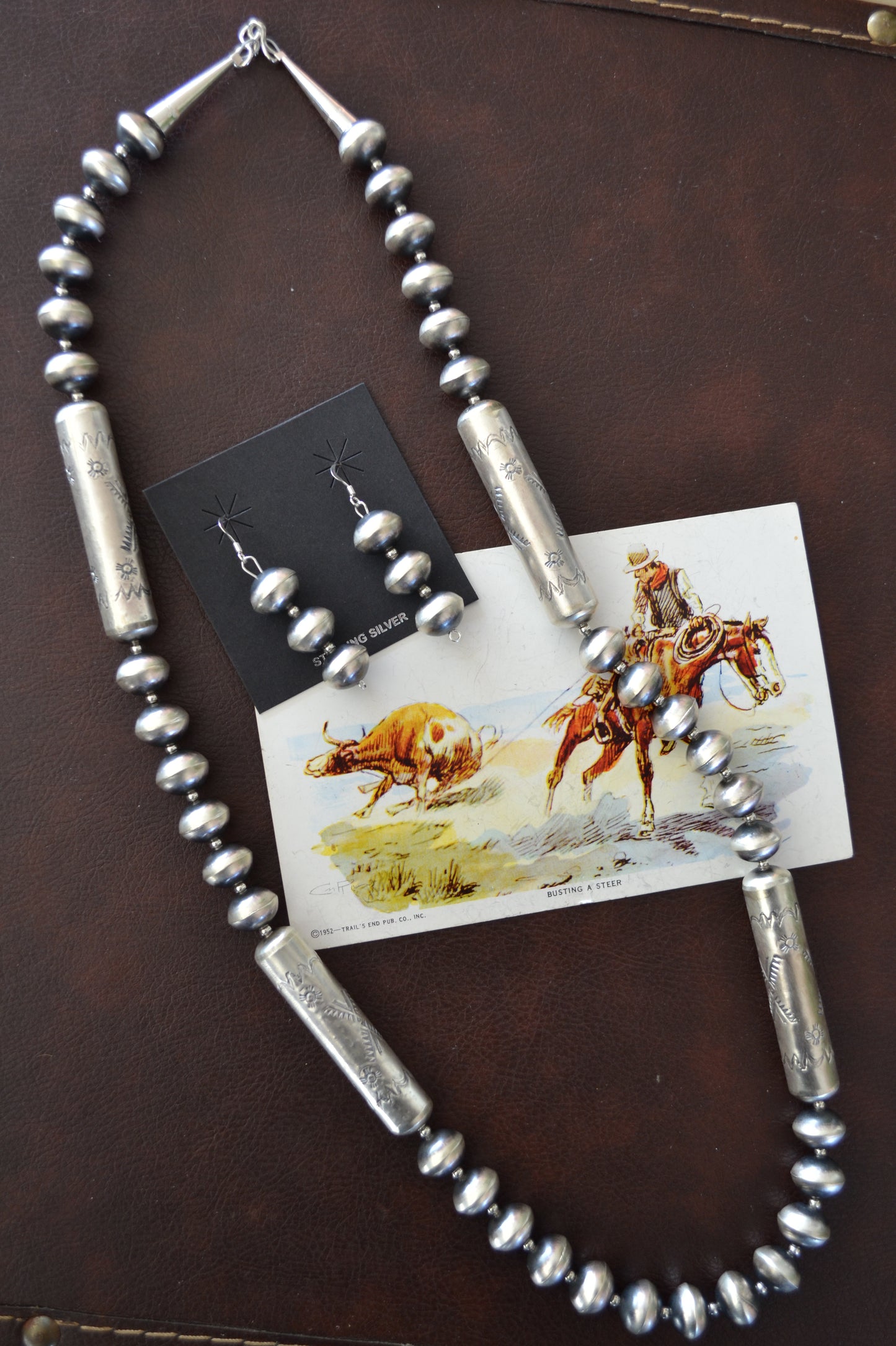 The Frisco 30" Navajo Pearl Set