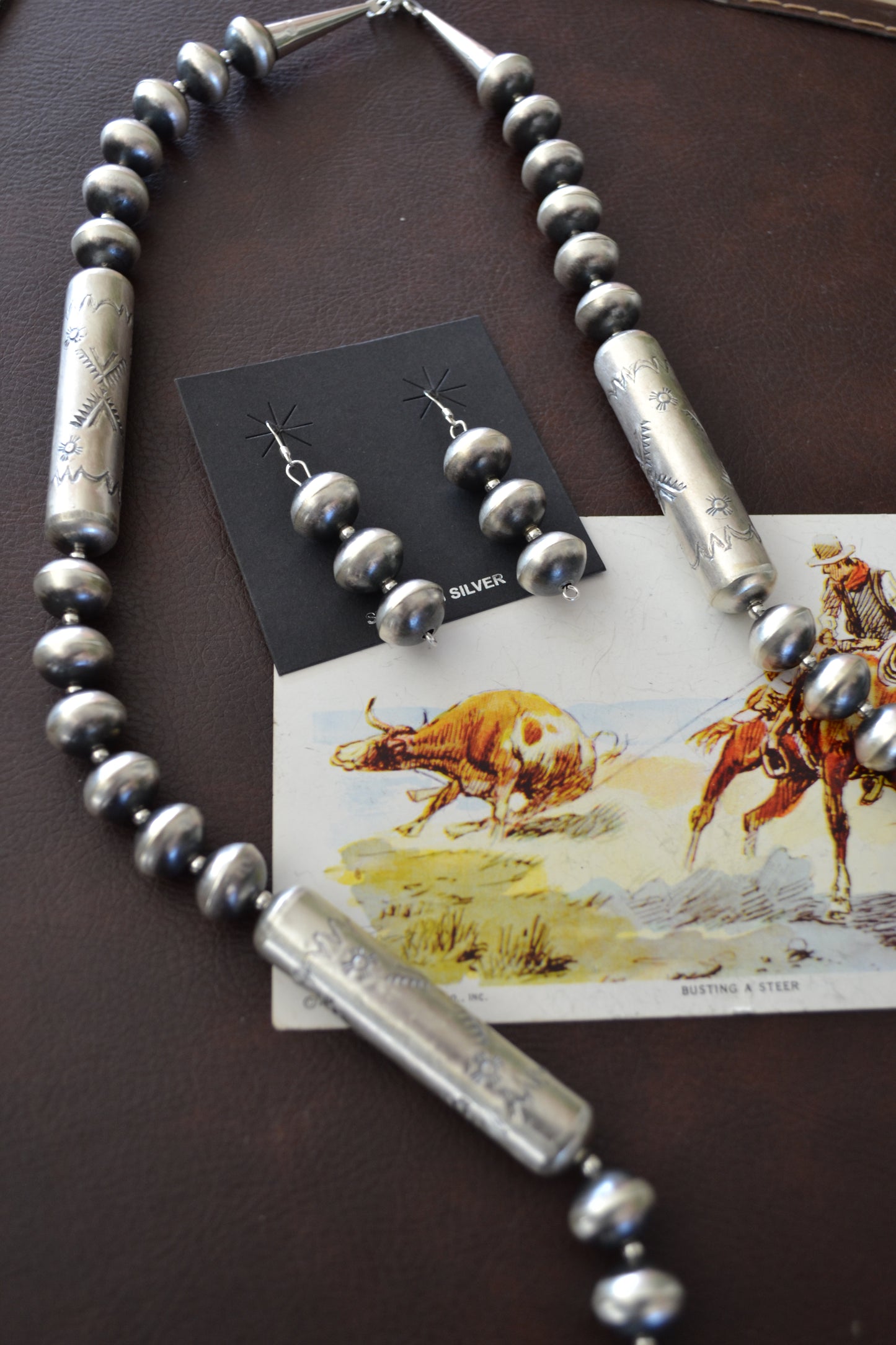 The Frisco 30" Navajo Pearl Set