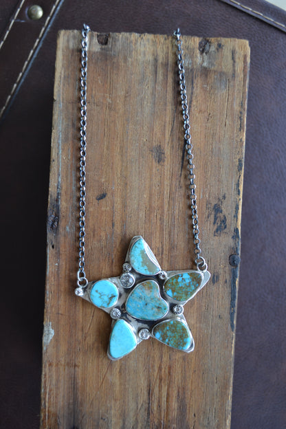 The Estrella Necklace