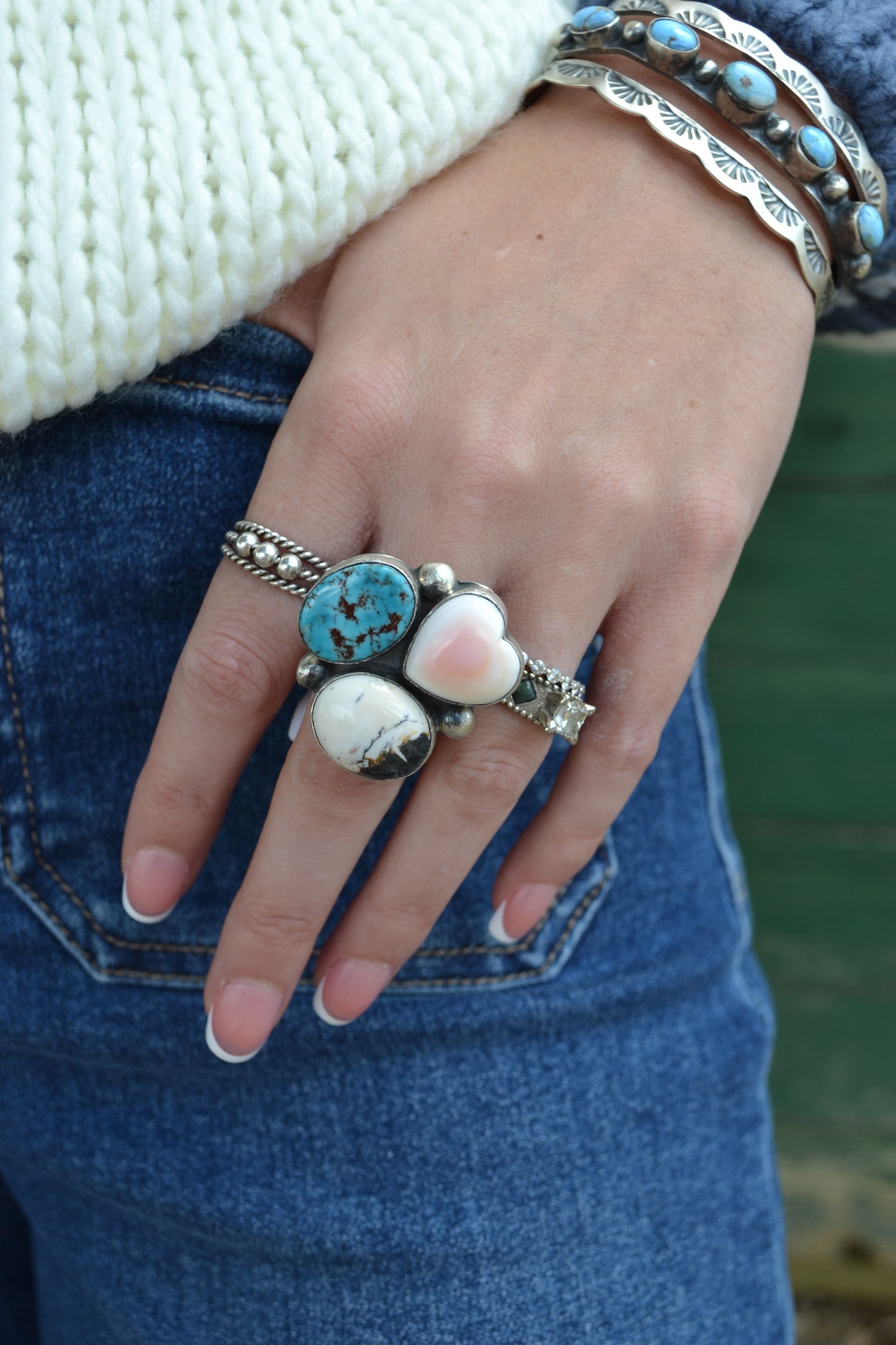 The Calabaza Adjustable Cluster Ring