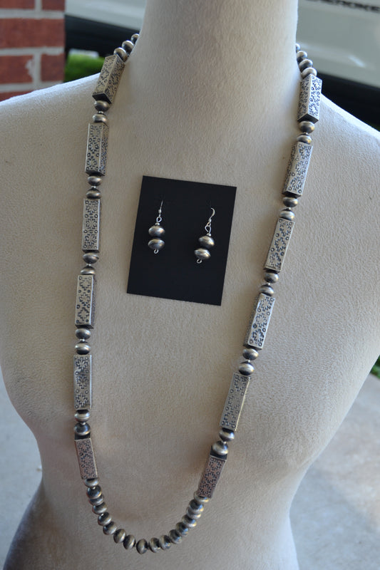 The Quinn 36" Navajo Pearl Set