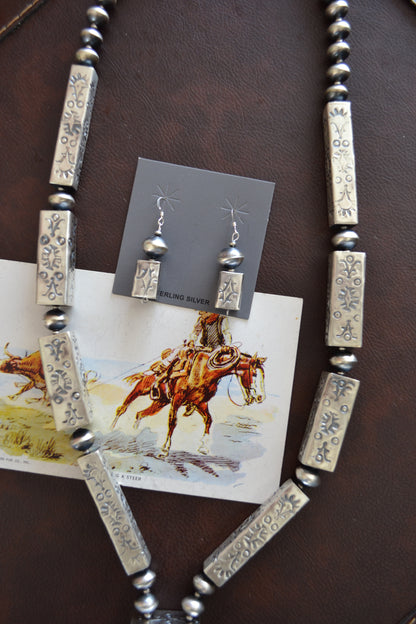 The Laira 34.5" Navajo Pearl Jacla Set