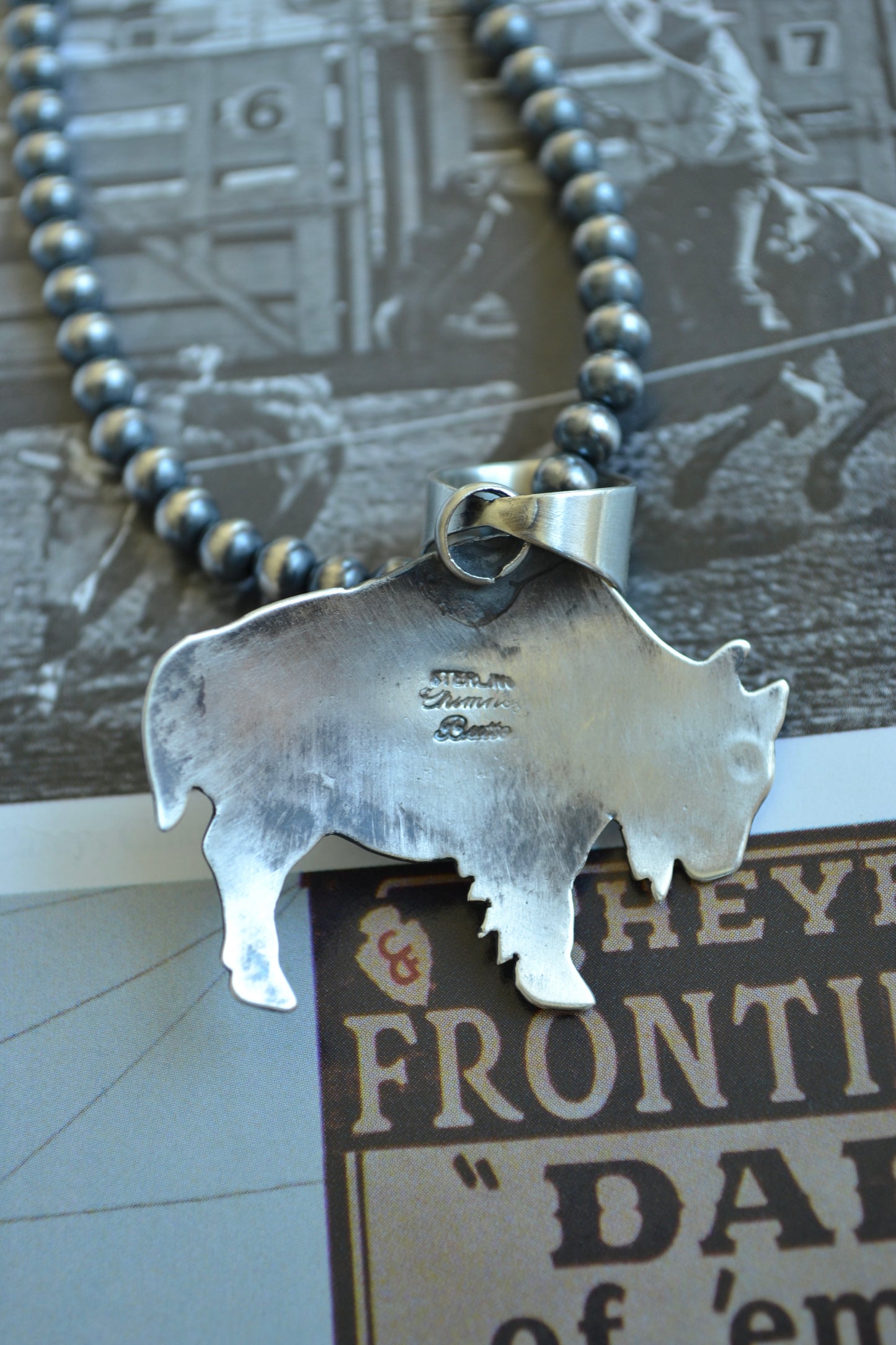 The Búfalo Pendant