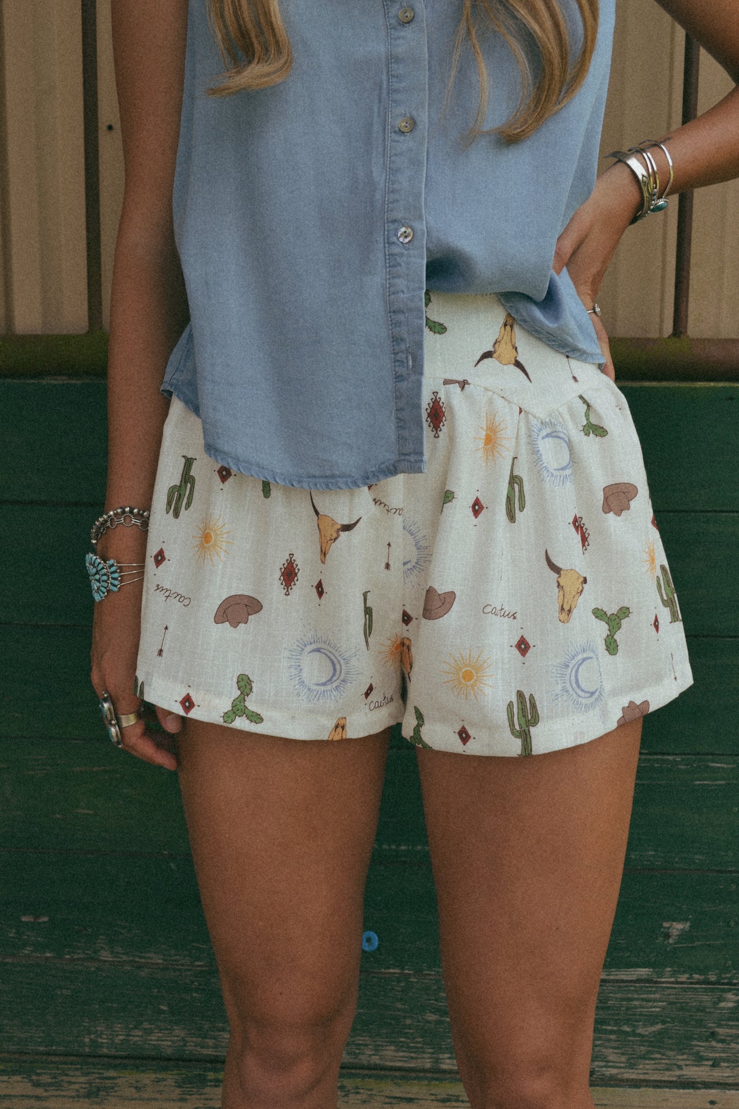 Western desert print gauze shorts 