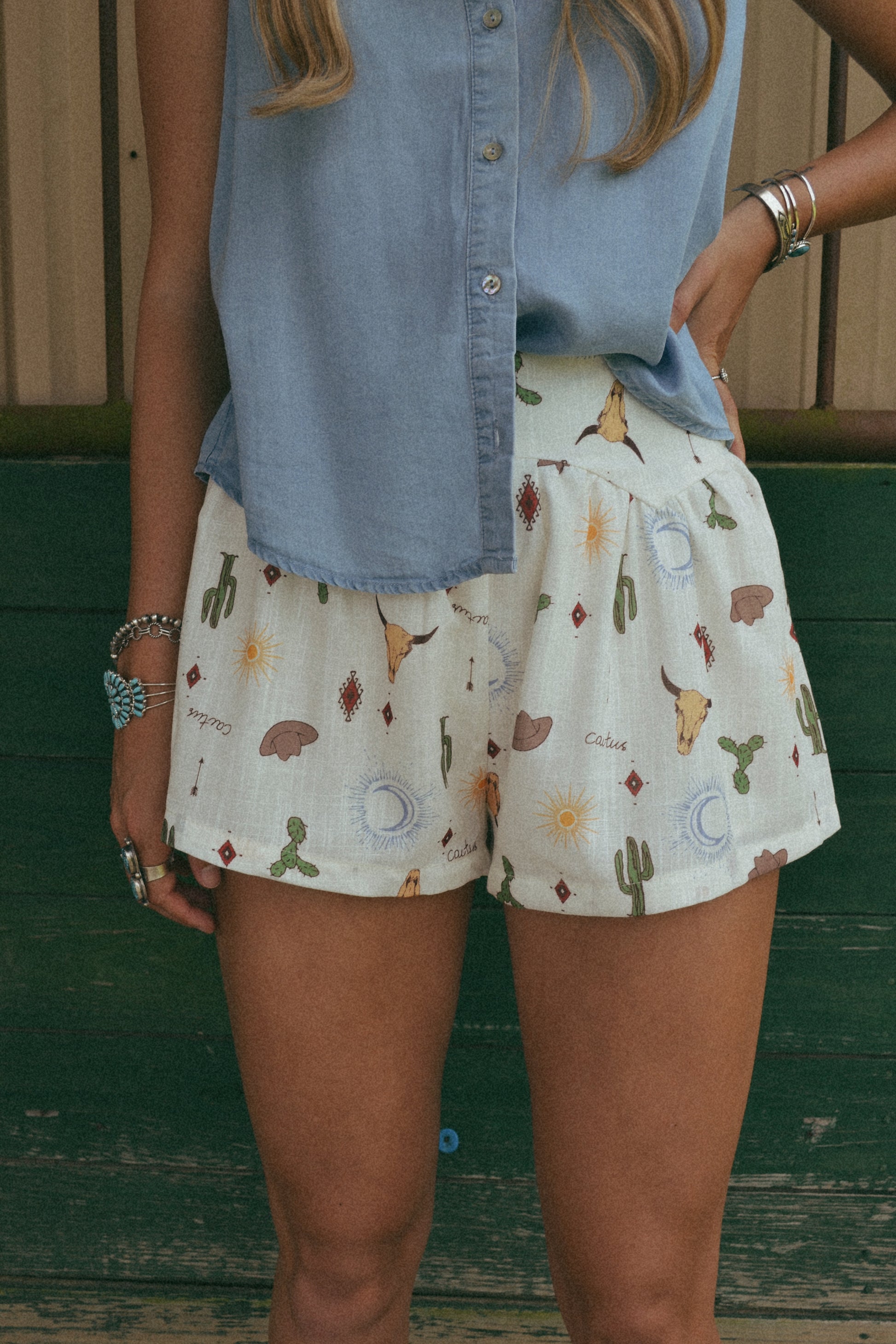 Western desert print gauze shorts 
