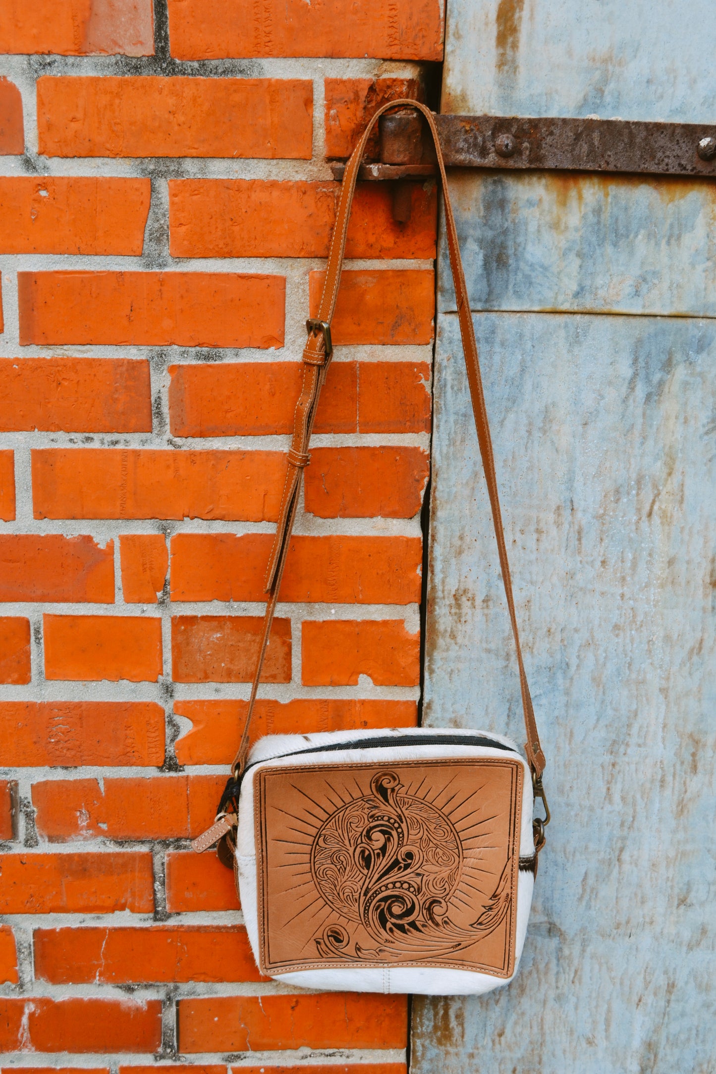 The Rhett Crossbody