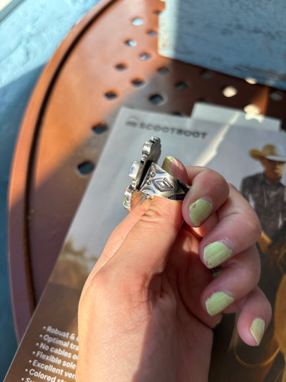 MARKET FIND #28 - BERNYSE CHAVEZ MULTI STONE RING SIZE 9